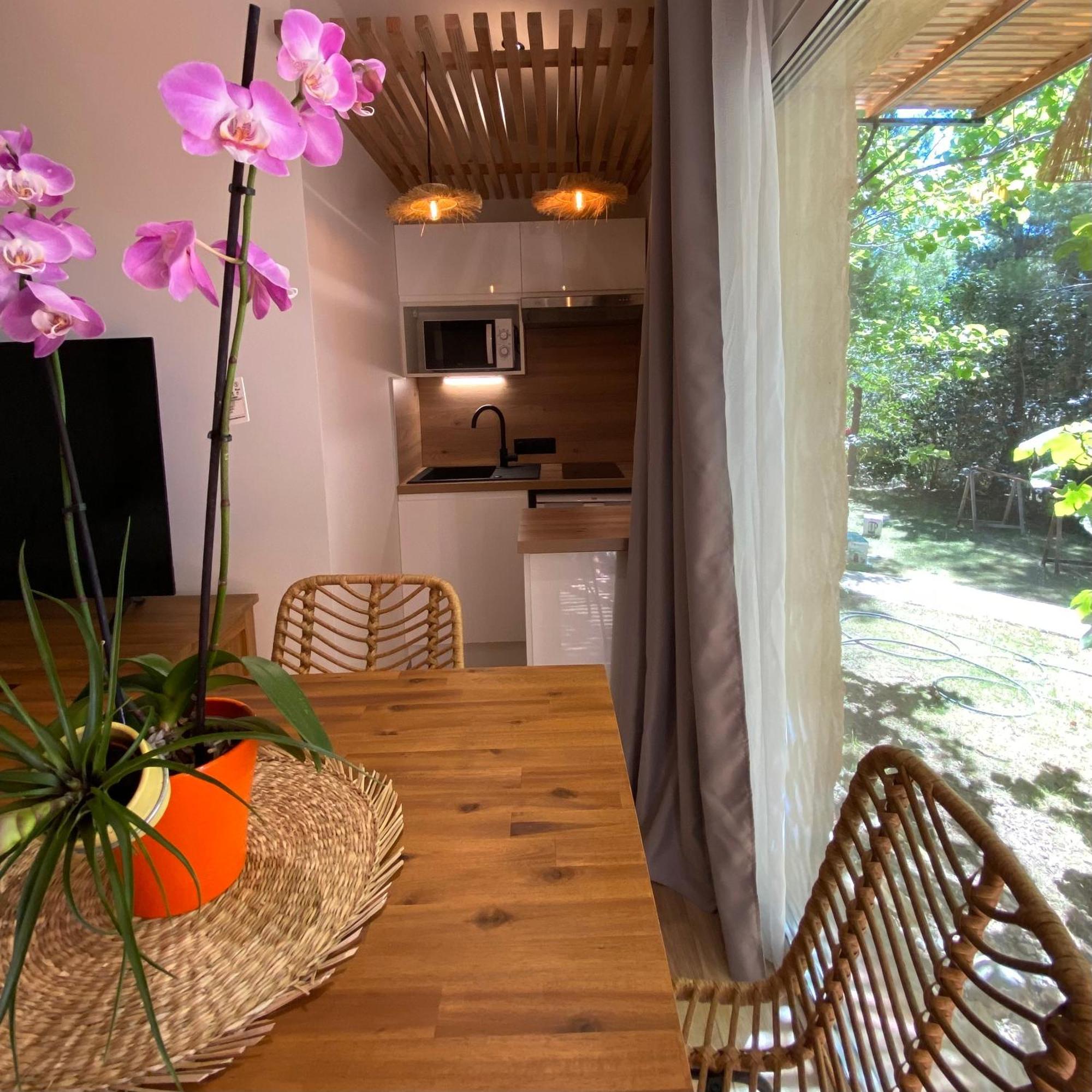 Villa Les Jardins De L'Oustal Narbonne Zimmer foto